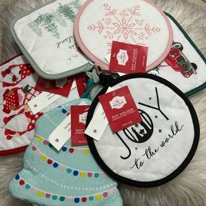 Holiday Time Pot Holders - set of 6 different pot holders